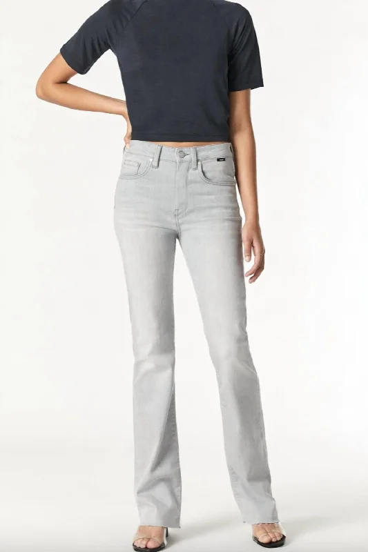 Women's Classic Outfit Maria Flare Jean In Light Grey Feather Blue