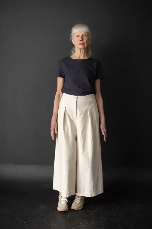 Women's Layered Outfit Merchant & Mills Juno Culottes