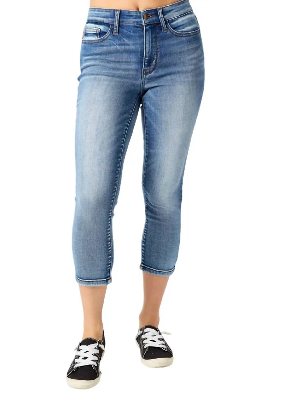 Women's Party Outfit Mid-Rise Capri Jean In Blue